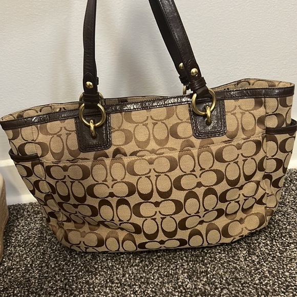Coach Real Leather Bag Brown with Zippers on the Side - Picture 4 of 4